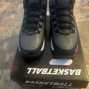 Men's Black Basketball Shoes FILA kids size 7